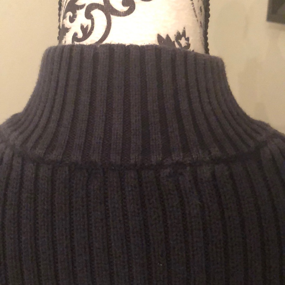 Sweater - Picture 7 of 8